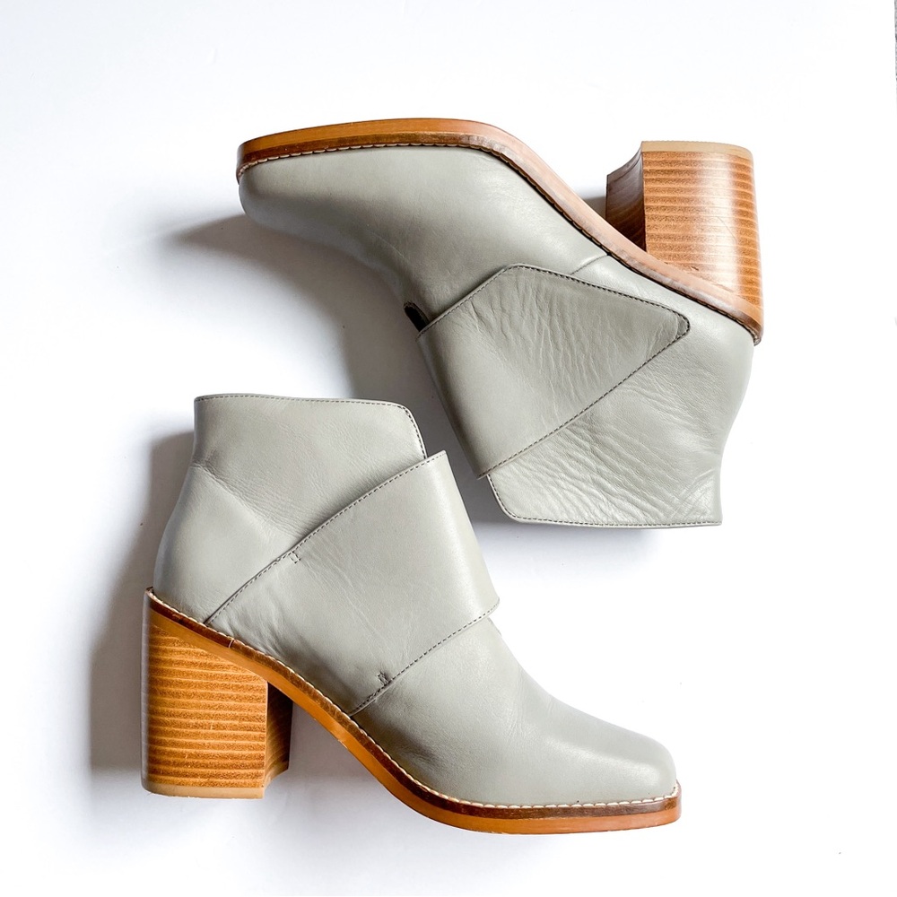 Gray chunky heel boot - size 8.5 - new without box